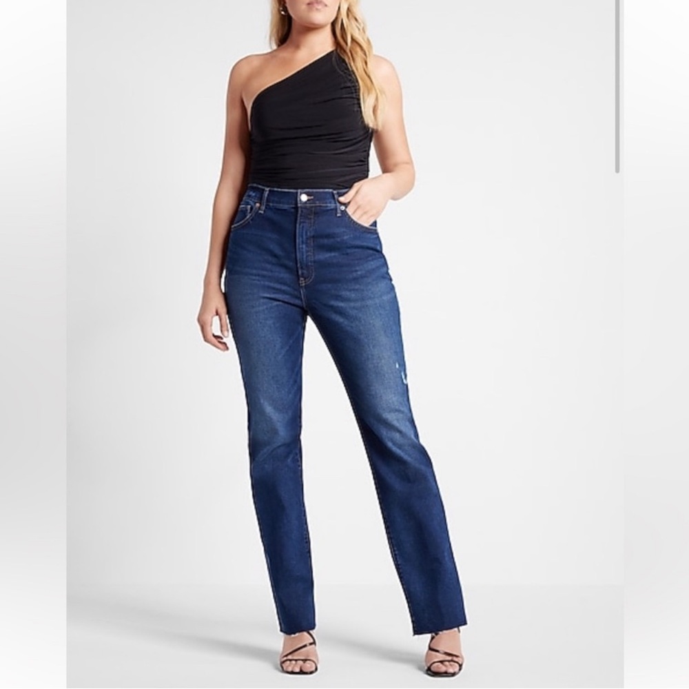 EXPRESS Modern Straight Super High Rise Jeans 4R